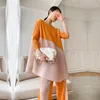 Camisetas femininas YUDX 2023 Miyake Terno plissado Outono Fashion Design Sense Neck Color Matching Top Calças largas Perna larga conjunto de duas peças para