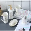 Kort ljus lyx fem -stycken keramisk badrum set europeisk stil badrum hand sanitizer flask svit 13