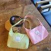 Borsa shopping Borsa a tracolla in nylon Tote coreano Ins ascella Borsa color caramella per ragazza Cerniera Mini Pures Ladies Shopper Hobos Bolsas 230628