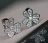 V Gol Material Charme de fleur Boucle d'oreille étalon avec diamant en 18 carats d'or de couleur pour femmes bijoux de mariage cadeau avec un tampon de boîte PS7035