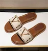 Designer glider kvinnor broderade tyg tofflor glida sandaler lyxbrev sandal tryckt tyg tofflor platt klack mode sommarstrandskor