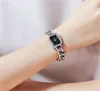 2023 Xiaoxiangfeng Kvinnors ljus lyx och högkvalitativ diamant inlagd legering smycken armband vattentät kvartsur