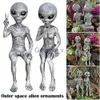 Minifig UFO Outer Space Alien Statue Martians Garden Figurine Set per la casa Indoor Outdoor Figurine Ornamenti da giardino figura giocattoli regalo J230629