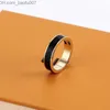 Bandringe Neue hochwertige Designer-Titanstahlbandringe Modeschmuck Herren einfacher moderner Ring Damengeschenk Z230629