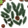 Neue 10 Stück Tannenzweige, künstliche Fake-Pflanze, künstlicher Blumenzweig, Weihnachtsfeier, Dekoration, DIY-Zubehör, Blumenstrauß, Geschenkbox