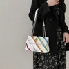 Totes 2023 Rainbow Patchwork Borse da donna Borsa Aquila Icona Testa di uccello sulla patta frontale Giuntura Borsa a tracolla colorata UK Fashion Design stylisheendibags