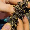 Anhänger Halsketten 1 teile/los Tibetische Nationale Alte Objekte Mini Bronze Artefakt Buddhismus Utensilien Glocke Stößel Messing Kostbaren Schmuck Ward Böse