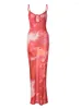 Lässige Kleider 2023 Red Printed Fashion Summer Slim Rückenless Maxi Kleid für Wommer Sexy V Hals Ärmel und Club Party Mesh A2646
