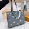 borsa firmata Borsa per la spesa di qualità a specchio di livello superiore Borsa da donna in vera pelle nera Borsa a mano in rilievo con lettera Borsa di tela di design di lusso Borse da viaggio a spalla grande