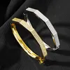 Ny geometri öppen manschett armband armband äkta guld pläterade enkla tre rader isade ut cz kubiska zirkoniums personliga armband kvinnor mens hip hop smycken tillbehör