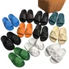 Designer womans sandalo man sliponers cuscinetto da piscina mulini di comfort scivolo prezzo prezzo sandalo di alta qualità sneaker in schiuma donna di alta qualità con scatola di dimensioni 35-46