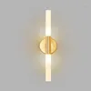 Lampada da parete moderna LED Applique Elegante tubo d'oro Paralume in acrilico per soggiorno Corridoio Camera da letto Lampada da specchio per bagno