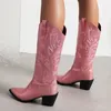 Stivali 2023 Mbroider Western Cowboy per le donne Tacchi alti Ladies Cowgirl Wide Mid Calf Nero Rosa Bota Feminina