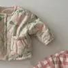 Manteau en duvet infantile hiver veste rembourrée bébé fille douce fleur épaissir manteau enfant en bas âge garçon mode plaid coton vêtements poches cardigan 230628