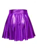 Kjolar kvinnor y2k glänsande metalliska sommarmini kjol 2023 streetwear chic och elegant kvinna mode solid holografisk rave pu
