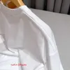 23AN Дизайнерская мужская футболка Испанский королевский бренд Футболка с коротким рукавом и вышитым карманом Летняя дышащая одежда Мужская женская одежда Парная футболка