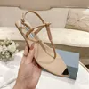 Summer Hot Selling Designer Women Borsted Leather Thong Sandal Pointed Toe Clip Flat Shoe Holiday Casual Slide 8 Colors With Box Storlek 35-41