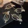Hair Clips Imitation Pearl Crystal Fish Tail Metal Frog Buckle Clip For Women Tassels Pendant Barrettes Hairpin Accessories
