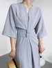 Luxe français luxe élégant tempérament haute qualité plaque bouton taille à lacets droite baril robe nouveau style national chinois amélioré longue robe 3030