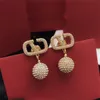 Designer Stud Earring V Logo Charm Pearl Earring Women Luxury Metal Earring Jeweler Woman Gift Fashion Hoop Jewelry ANJ