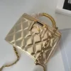 Metal Portable Women Kosmetyczna torba kosmetyczna z lustrzaną skórzaną pikowaną Crossbody Bag Trend Trend Moneta Portsa Klasyczna luksusowa torebka zakupowa fanny pakiet pochette