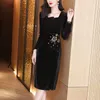 Abiti casual Lusso Elegante Donna Chic Il vestito Autunno Inverno Velluto dorato Slim Manica lunga Temperamento Vintage Party Midi Evening