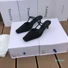 Designer De rij schoenen lente en zomer minimalistisch leer Baotou slippers met hoge hakken sandalen Franse schoenen dames