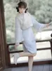 Scenkläder hanfu kläder för kvinnor vuxna blå cheongsam vit kinesisk stil kvinnlig dagliga kläder folk dance retro kostym dwy6985