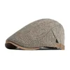 Retro Newsboy Cap Men 2021 Autumn Winter Herringbone Duckbill Hat Tweed Flat Peaked Basker Kvinnor målare Gatsby körmössa