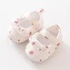 First Walkers Adorable Infant Girls Strawberry Print Mary Jane Flats con detalle de volantes - Zapatos de vestir de princesa antideslizantes para cuna y