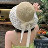 Wide Brim Hats 2023 Mesdames Summer Women's Sun Hat Backet Bucket Beege Lace Bowknot Fleurs ruban Plat Top Paille Caps de plage Panama Seaside