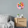 Wandklokken Kleurrijke Macaron Dessert Gedrukt Acryl Opknoping Klok Met Roze Achtergrond Meisjeskamer Decor Horloge Zoet Eten Design