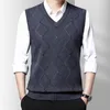 Gilet da uomo Vintage Argyle Plaid Vest Maglione Uomo Moda coreana con scollo a V Lavorato a maglia Maglioni senza maniche Uomo Pullover Herren Chaleco