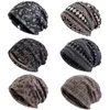 Cappelli a tesa larga Cappello a secchiello Moda per donna Autunno Berretti caldi Skullies Signora adulta Gorros floreale Doppia sciarpa usata Cofano di alta qualità 230629