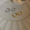 Hoop Küpe Minimalist Kıvrımlar Altın Gümüş Renk Metal Geometrik Daire C-şekil Damızlık Kadınlar Için Trendy Düğün Yuvarlak Takı