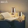 Lámparas de mesa Creative Thinker Little Golden Man, lámpara de escritorio recargable decorativa para pasillo, pasillo, oficina, dormitorio, cabecera