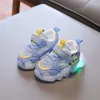 Atletik Açık Yaz Sneaker Sandalet Çocuklar Için Sevimli Karikatür Hava Mesh kaymaz Spor LED Işık Moda Erkek Kız Sneakers Ayakkabı 230630