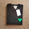 T-shirts pour hommes T-shirts pour hommes 2023 Mans T-shirt Bvs Chemises de créateurs Bottega Classic Brand Venet Chao Brand Triangle vert Étiquette en cuir Pur coton T-shirt à manches courtes 663