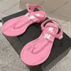 Sheepskin Womens Low Heels Thong Sandals Designer Adjustable Ankle Buckle Slides Nude Pink Retro Black Flip Flops Outdoor Beach Shoe Ladies Slingbacks dress shoe