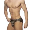 Badkläder Men European och American Men's Swimming Trunks Låg midja Sexig tryck Leopard Triangel Nylon QuickDrying Shorts HDZBG 230630