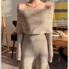 セクシーなドレスセクシーな冬の編みドレス女性2023秋のスラッシュ襟長袖ウールの女性シックな韓国のストリートウェアニットウェア
