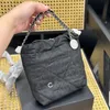 Duffel Bags Designer Luxury Påsar Kvinnor axelväska stor kapacitet handväskor mode kedja handväska damer denim bin väska bra match fin 2z2h