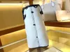 Den nya Lafia Cotton Handbag Shopping Bag kommer från den nya Pool Capsule Series Storlek: 31 x 28 x 14 cm