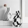 Vases Vase à carreaux noir et blanc ajouré rayures géométriques abstraites Vase en céramique Terrarium Vases en verre Pots décoration de la maison moderne x0630