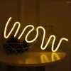 Applique murale charmante à piles en plastique de bureau en forme de LED enseigne au néon décor de lumière Protection des yeux fournitures de fête de nuit