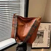 Torby wieczorowe Ike Marti Women Vintage Crossbody Bag Geometryczne paski Hobo Bag 2023 Duża pojemność torba na ramię do pracy torebka szkolna J230630