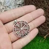 Colares com Pingente Youe Shone Amuleto Pantgram Runa Nórdica Viking Odin's Symbol Of Runic Colar Runas Vegvisir Compass