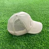 Letter geborduurde baseball Cortiez-pet met gebogen rand en ademend mesh-oppervlak voor buitensporten Heren Dames Truck Hat 914