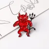 Gotische dreigende cartoon kleine duivel demon vampier rare Halloween trick pin badge broche