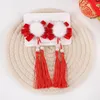 Accessori per capelli Anno Red Bowknot Forcine per capelli Ragazza Cute White Plush Ball Clip Moda donna Tornante Copricapo cinese retrò